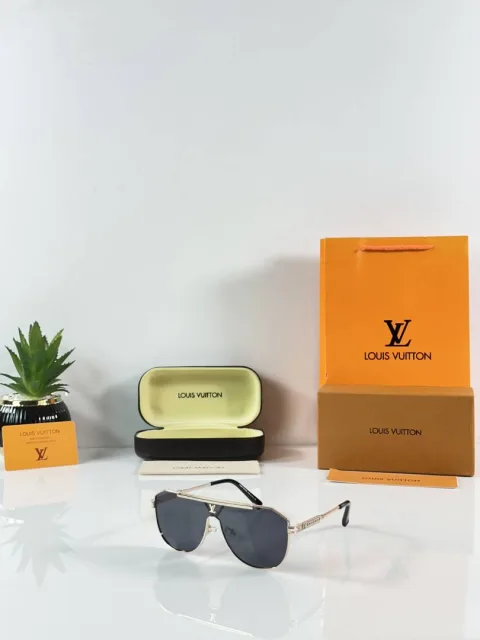 Loui Vuitton 2295 Gold Black