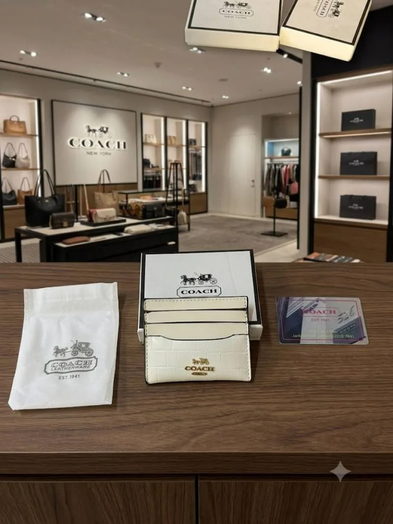 Coacchh card holder with OGBOX DUSTCOVER CARD model no EA117