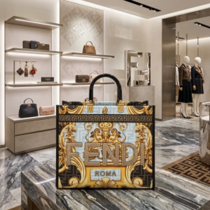 Fendy Sunshine Tote Bag from the collaboration between and Versace featurin rominent baroque print and tortoiseshell handles With Dust Cover premium quality