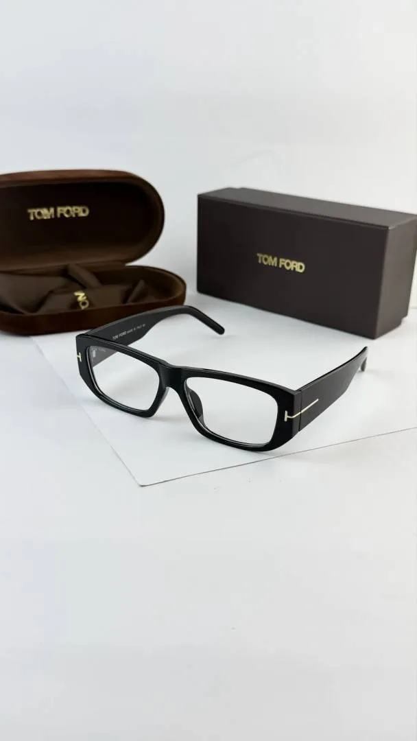 Tomfoord_black_plano_0283-86