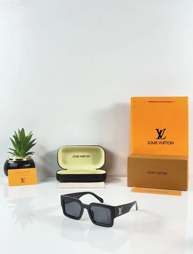 Loui Vuitton 0646 Black