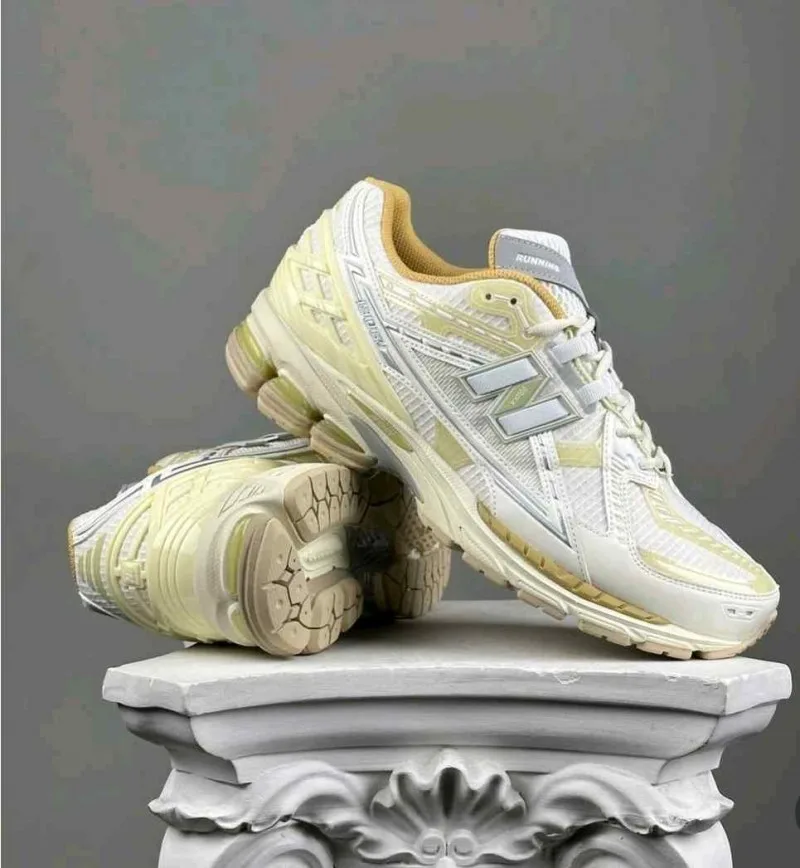 new balanccee 1906R Lunar New Year White