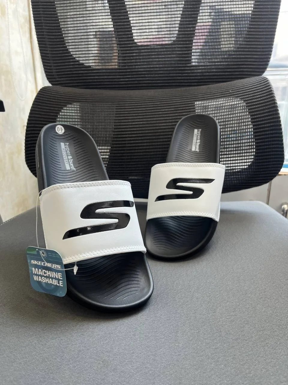 Skecherrs Hyper Burst Soft Slides S White