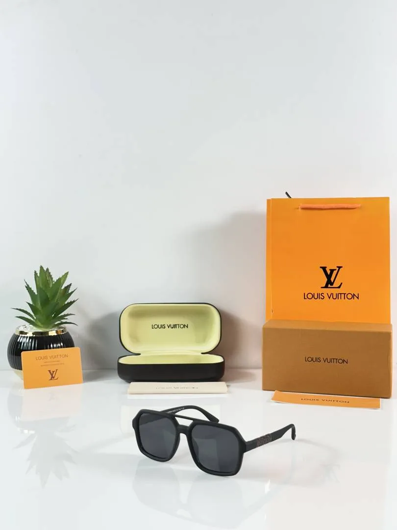 Loui Vuitton 2687 Mate Black