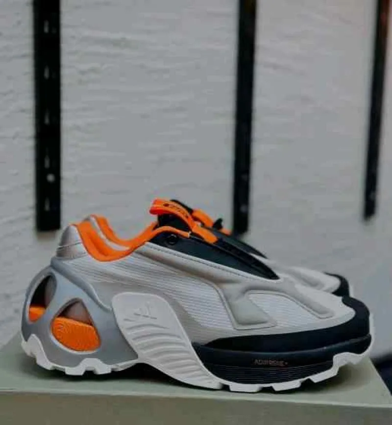 Adiddass Wonder Runner Grey Black 692