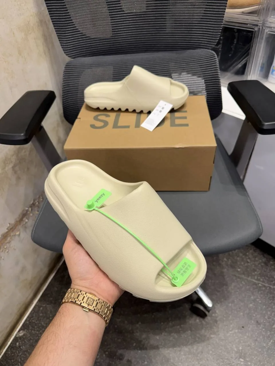 Adidaas Yeezy Slide Bone White UA Quality With Tag Butter Papar Og Box.