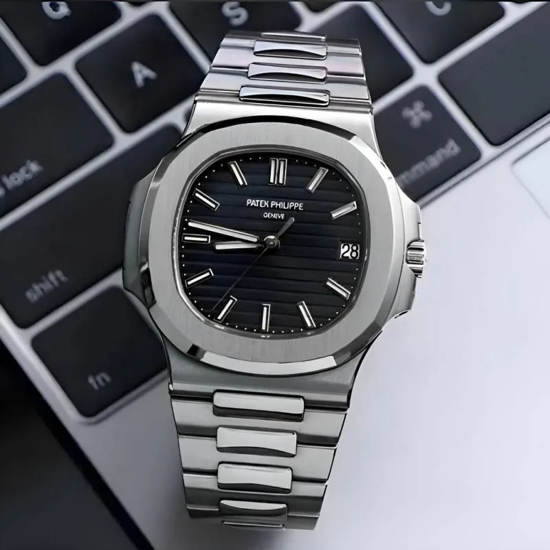 Patek phillippp_eNautilus Quartz Silver-Black