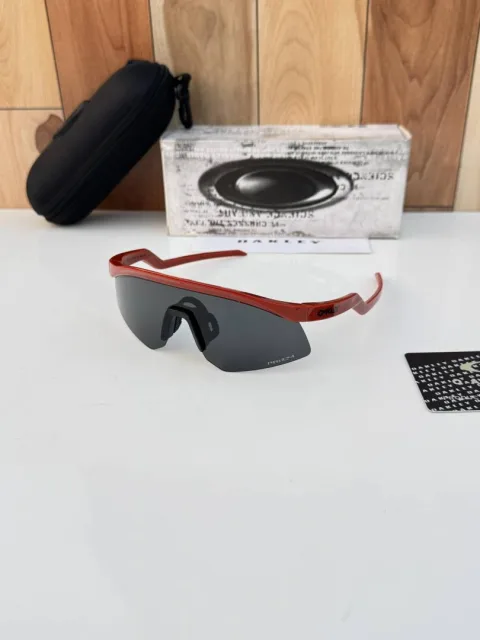 Oakle hydra 4929 amber black
