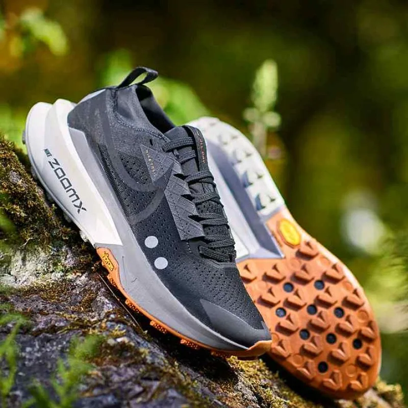 Nikkee ZoomX Zegama Trail 2Off NoirBlackMonarchPale Ivory
