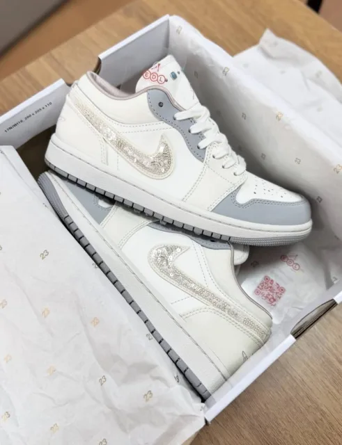 Nikke Air Jordan 1 Low Sail Soft Pearl