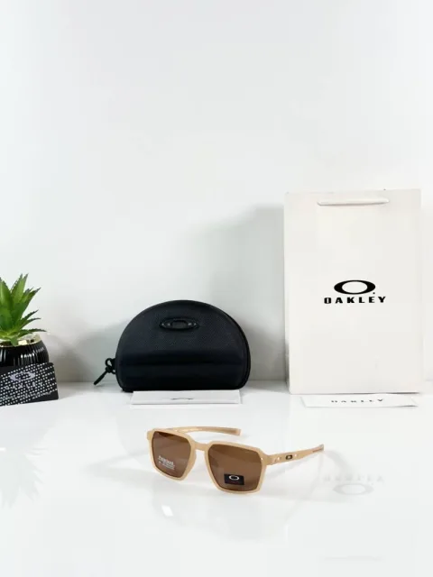 Oakly 3381 Ice Brown