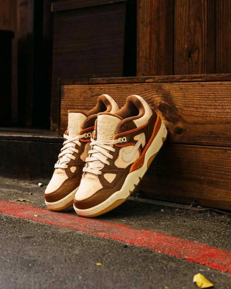 Nikkee X Nigo AirForce 3 Low Light British Tan 1198