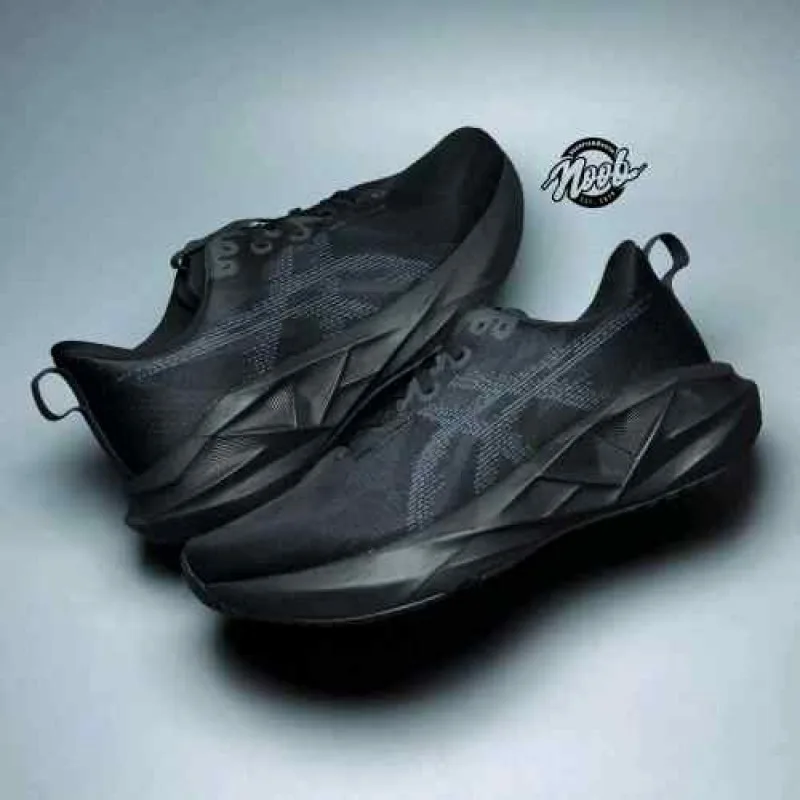 Asiccss Novablast 5 Black Carrier Grey all triple eclipse 608