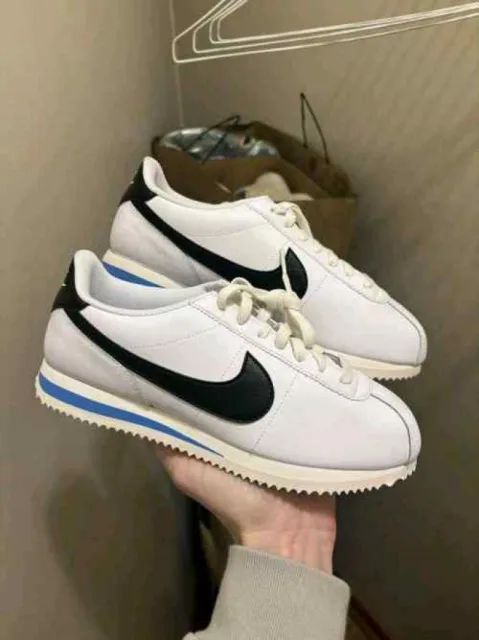 Nikkee Cortez TXT White Blue