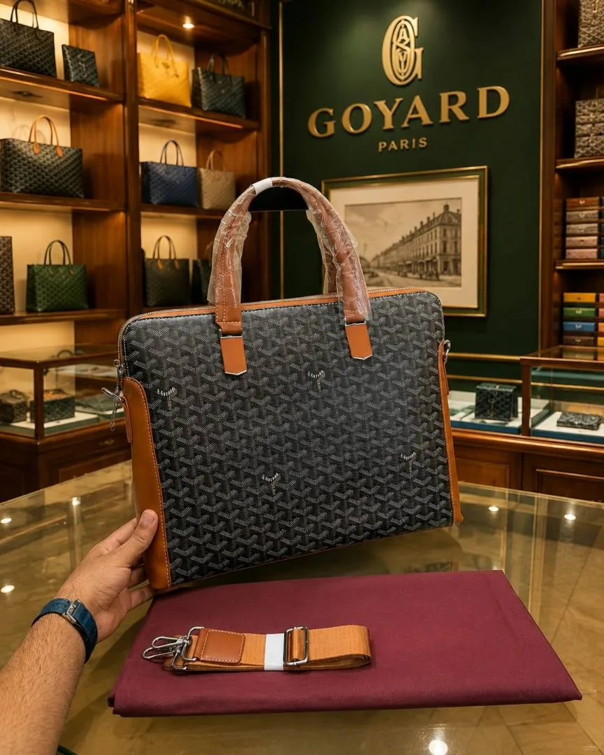 Goyerd Paris Premium Quality Laptop Bag With Long Strap Dustbag Etc model 623