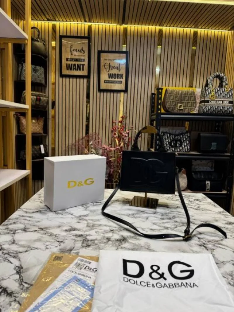 Dolche Gabana Daily Mini Leather Tote Bag With Og Box And Dust Bag Premium Quality (V-2221)
