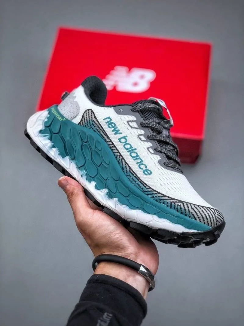 New Balence Fresh Foam X More Trail v3 White Blue