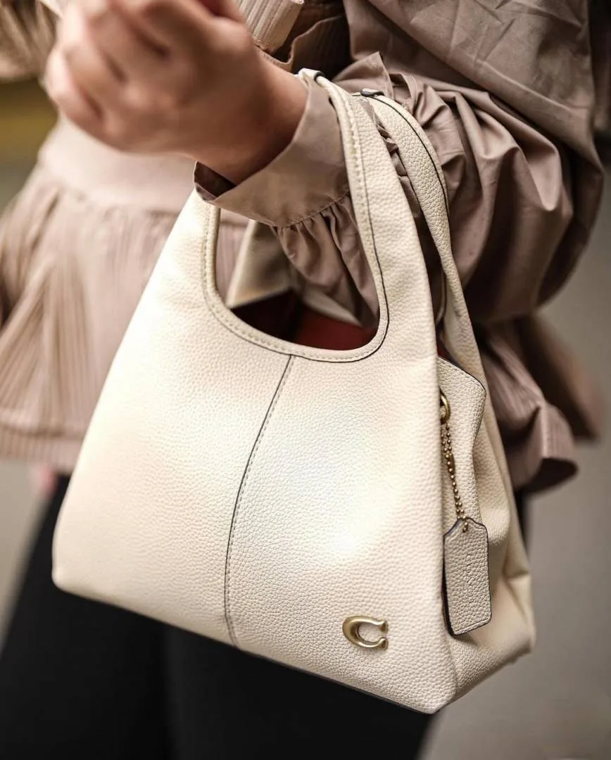 Coatch_lana_cm545_crossbody_2way_shoulderbag_with_ogbox_carrybag