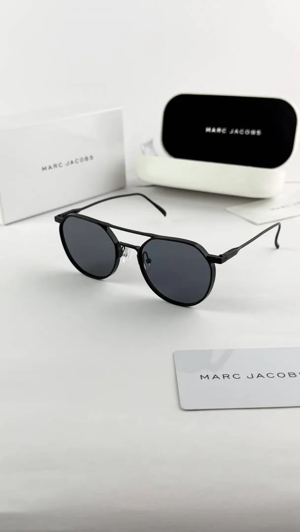 MARC JACOBS CHARCOAL BLACK 5001