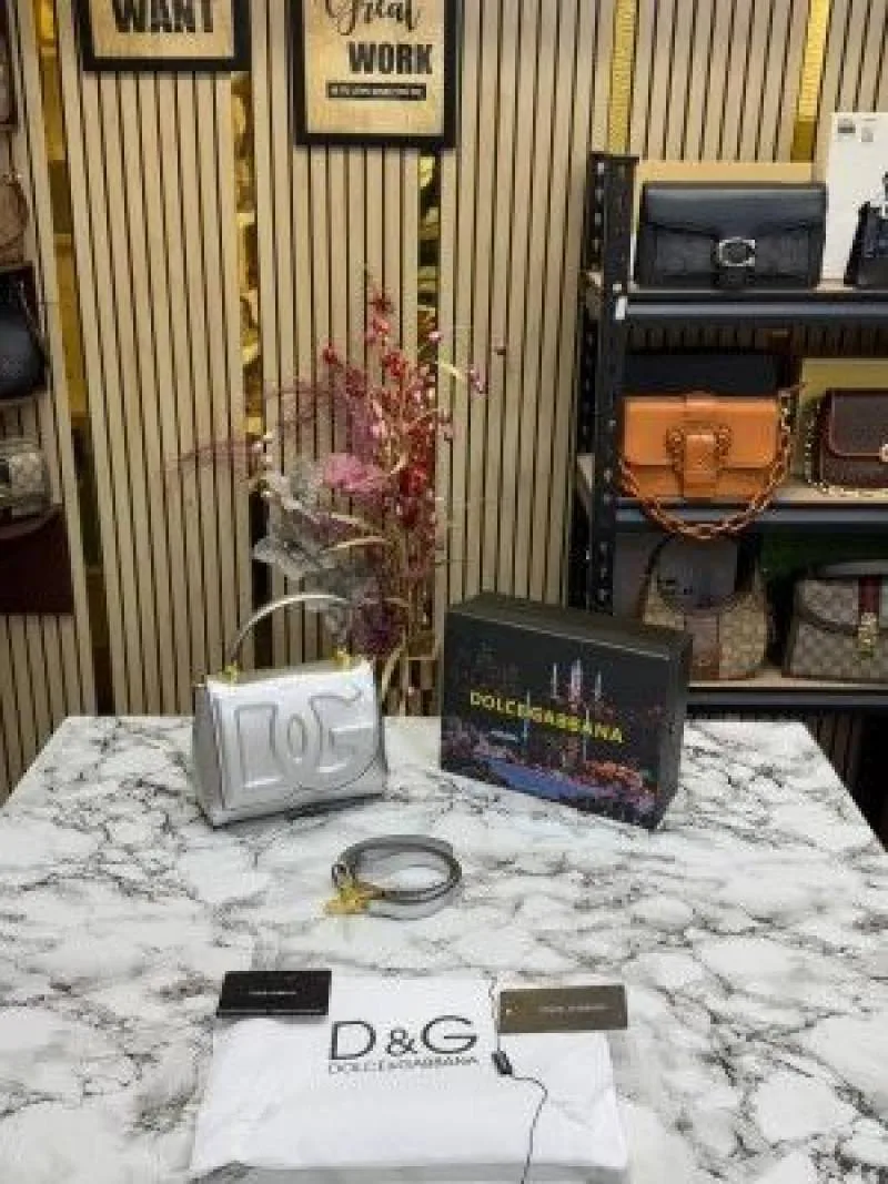Dolche Gabana_lacquered_bag_mini_DG Logo_(Silver)
