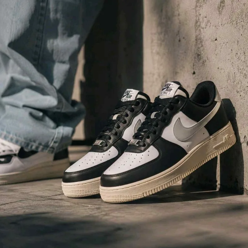 Nikkee Airforce 1 07 Low White Light Silver Coconut Milk Black 2612