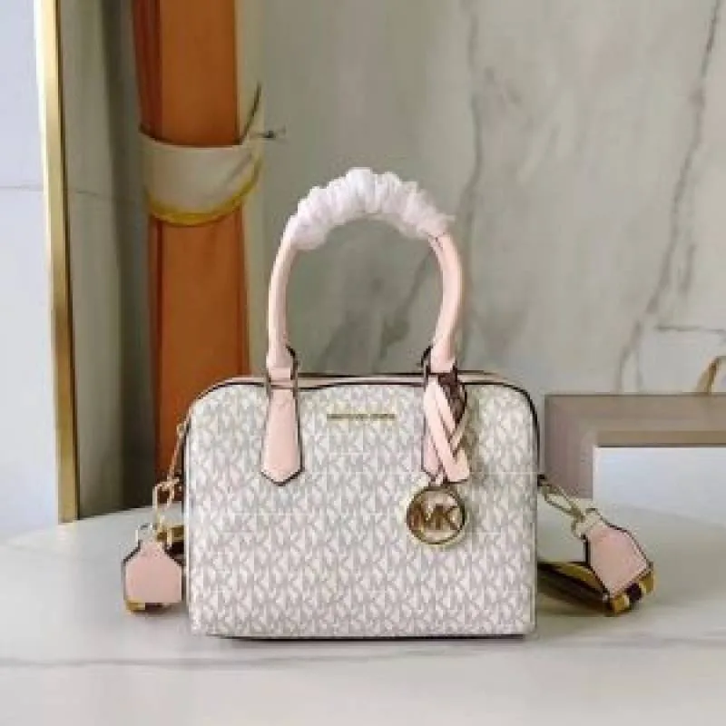 Micheal Kors Boston Premium Quality Hand Bag With Magnetic Box And Dust Bag (Pink)