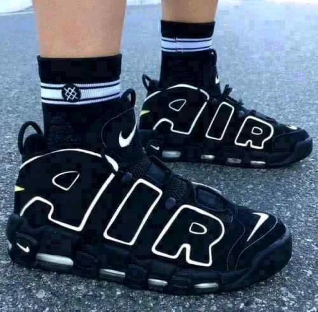 Nikkee Air More UpTempo Black 1185