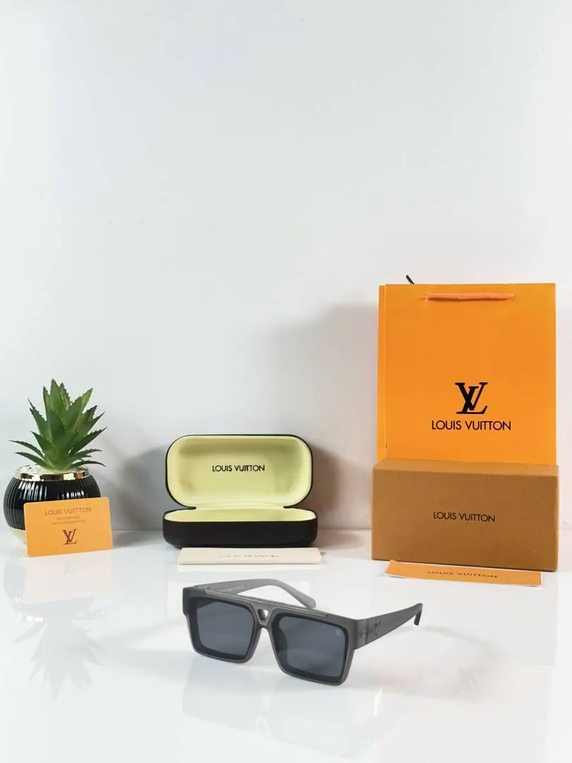 Loius Vutton 1984 Mate Grey