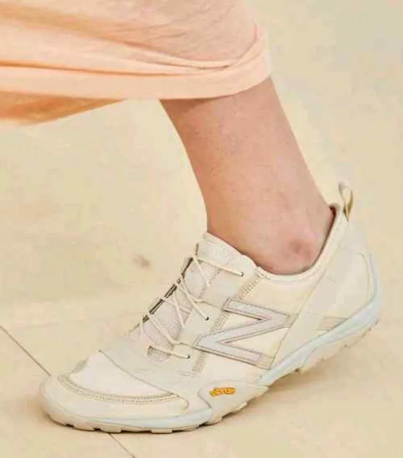 Neww Balance MT10 District Vision Cloud Dancer MT10ODI 534